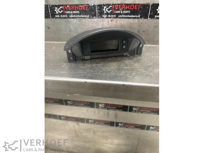 Używane Zegar Opel Tigra Twin Top 1.8 16V Cena na żądanie oferowane przez Verhoef Cars & Parts
