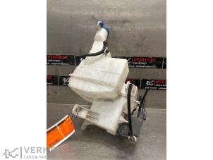 Hyundai I10 Scheibensprühertanks vorne Vorrat | ProxyParts.de
