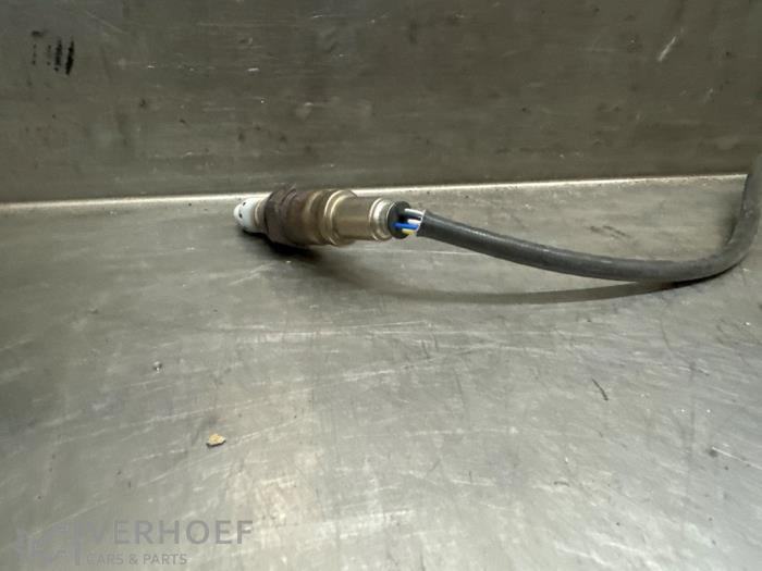 Lambda probe from a Audi Q3 (F3B) 1.5 35 TFSI 16V 2019