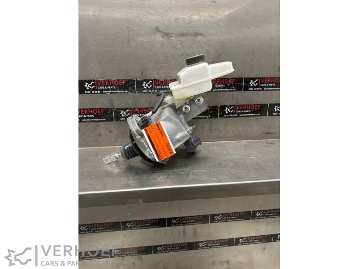 Usagé Assistant de freinage Toyota Yaris IV (P21/PA1/PH1) 1.5 12V Hybrid 115 Prix € 175,00 Règlement à la marge proposé par Verhoef Cars & Parts