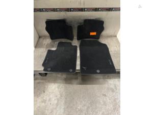 Begagnade Set med mattor Kia Picanto (JA) 1.0 12V Pris på förfrågan erbjuds av Verhoef Cars & Parts