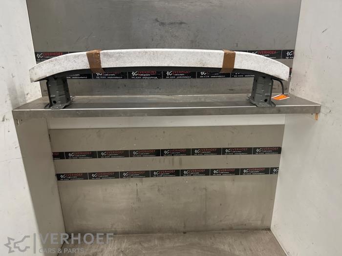 Front bumper foam support bar