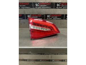 Usagé Feu arrière gauche Audi A4 Avant (B8) 3.0 TDI 245 V6 24V Quattro Prix € 75,00 Règlement à la marge proposé par Verhoef Cars & Parts