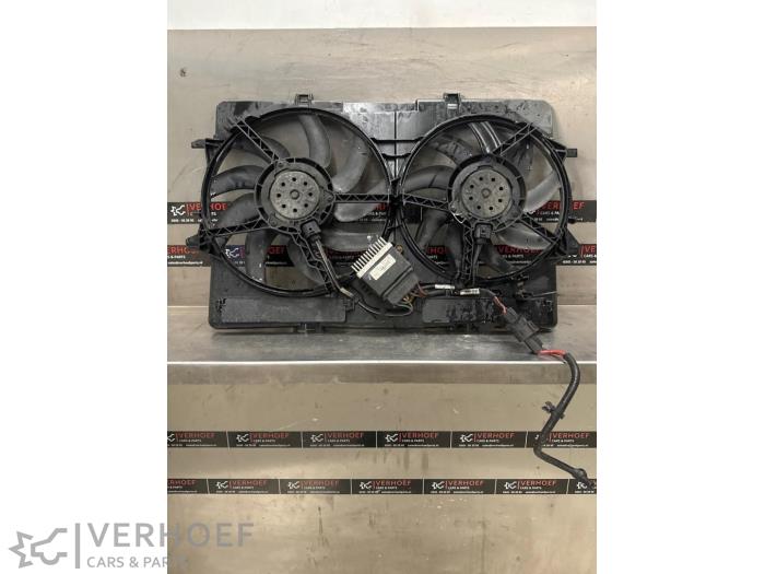 Używane Wentylator Audi A4 Avant (B8) 3.0 TDI 245 V6 24V Quattro Cena € 350,00 Procedura marży oferowane przez Verhoef Cars & Parts