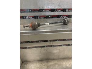 Usados Eje de transmisión izquierda detrás Audi A4 Avant (B8) 3.0 TDI 245 V6 24V Quattro Precio € 75,00 Norma de margen ofrecido por Verhoef Cars & Parts