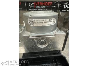 Pompe ABS d'un Honda Civic (FK6/7/8/9) 1.0i VTEC Turbo 12V 2018