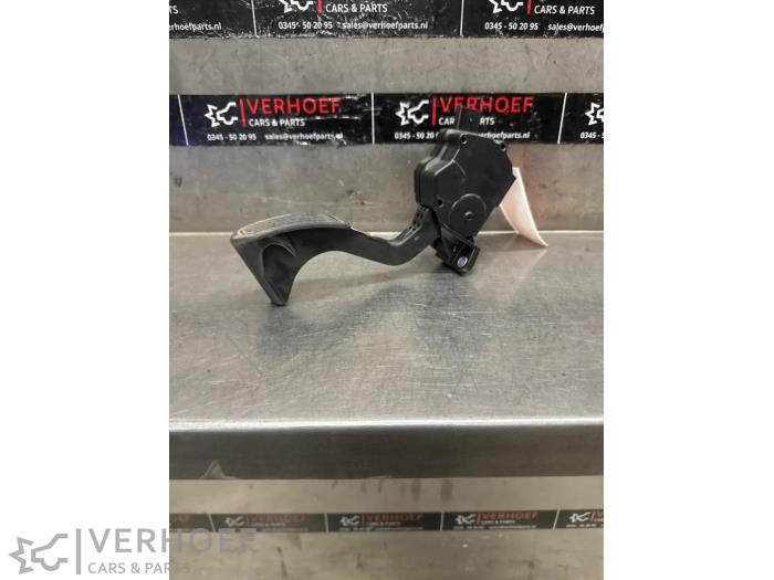 Begagnade Gaspedalsensor Toyota RAV4 (A4) 2.0 16V VVT-i 4x4 Pris på förfrågan erbjuds av Verhoef Cars & Parts