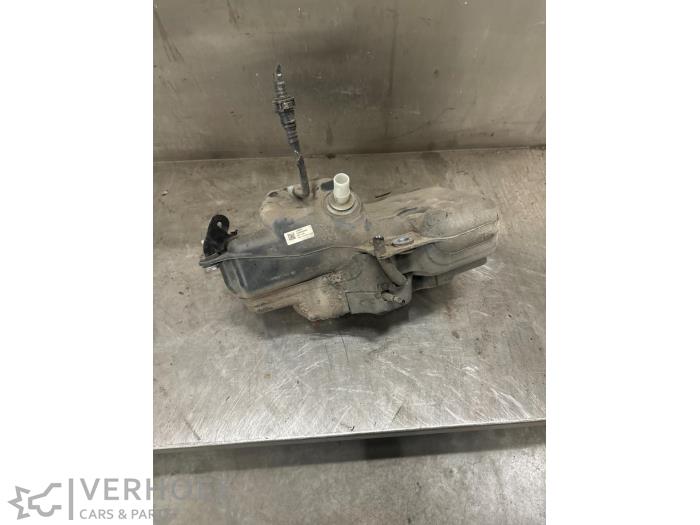 Gebrauchte Adblue Tank Opel Zafira Tourer (P12) 1.6 CDTI 16V ecoFLEX 136 Preis € 200,00 Margenregelung angeboten von Verhoef Cars & Parts