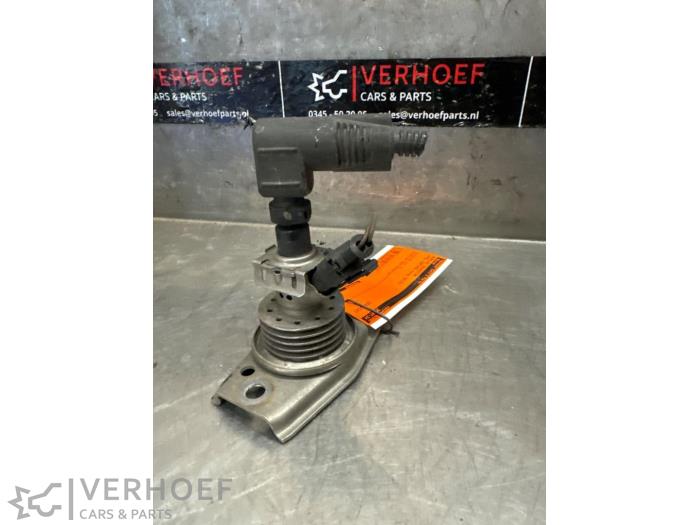 Usados Inyector Adblue Opel Zafira Tourer (P12) 1.6 CDTI 16V ecoFLEX 136 Precio € 200,00 Norma de margen ofrecido por Verhoef Cars & Parts