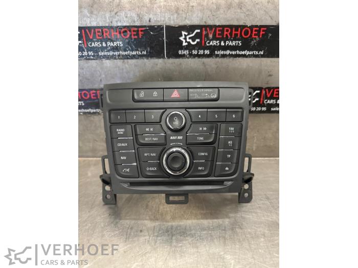 Używane Jednostka multimedialna Opel Zafira Tourer (P12) 1.6 CDTI 16V ecoFLEX 136 Cena na żądanie oferowane przez Verhoef Cars & Parts