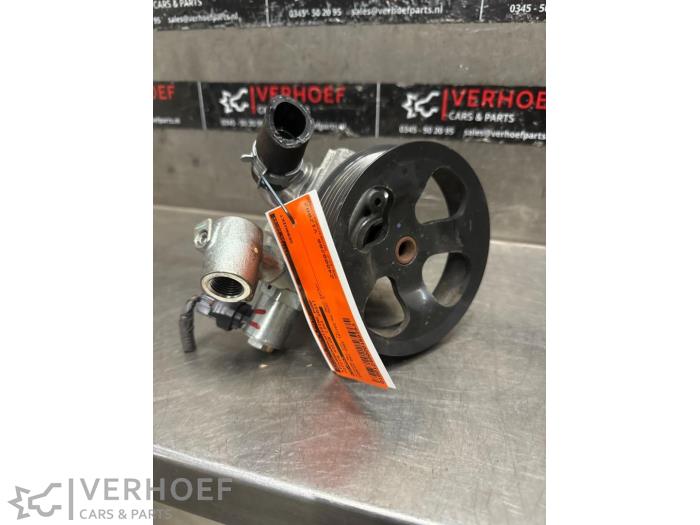 Usagé Pompe de direction Toyota Hilux V/VI 2.4 D4D-F 16V 4x4 Prix sur demande proposé par Verhoef Cars & Parts
