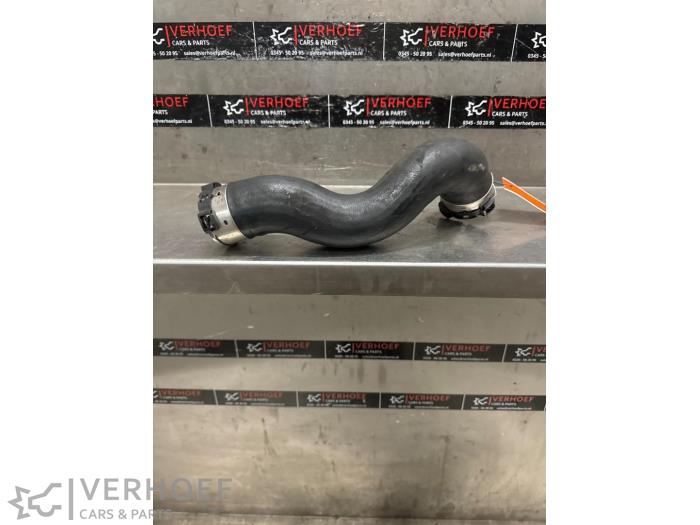 Gebrauchte Intercooler Schlauch Mercedes A (W176) 1.6 A-180 16V Preis € 20,00 Margenregelung angeboten von Verhoef Cars & Parts