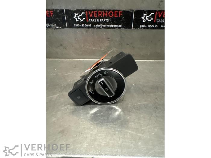 Usagé Commodo phare Mercedes A (W176) 1.6 A-180 16V Prix € 20,00 Règlement à la marge proposé par Verhoef Cars & Parts