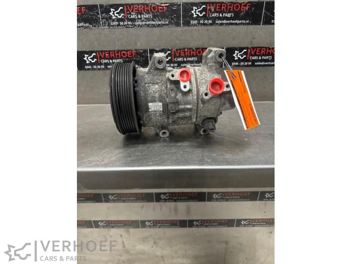 Usagé Compresseur de clim Toyota Corolla Verso (R10/11) 2.2 D-4D 16V Prix € 100,00 Règlement à la marge proposé par Verhoef Cars & Parts