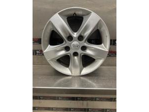 Gebrauchte Felge Kia Cee'd Sporty Wagon (EDF) 1.4 16V Preis auf Anfrage angeboten von Verhoef Cars & Parts