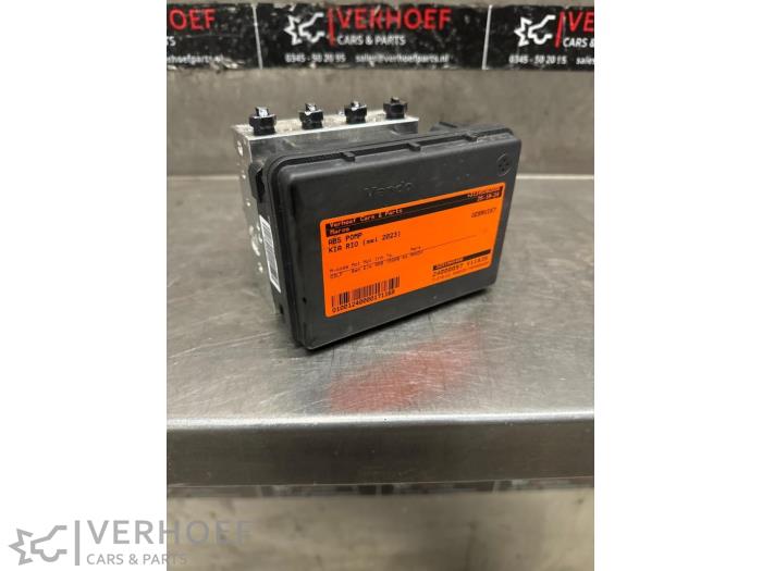 Begagnade ABS-pump Kia Rio IV (YB) 1.0i T-GDi 100 MHEV Pris på förfrågan erbjuds av Verhoef Cars & Parts