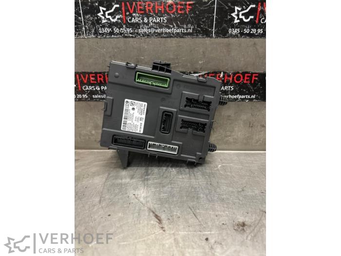Używane Sterownik Body Control Renault Kadjar (RFEH) 1.2 Energy TCE 130 Cena € 125,00 Procedura marży oferowane przez Verhoef Cars & Parts