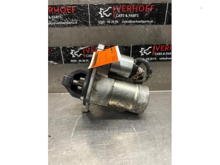 Startmotor från en Nissan X-Trail (T32) 1.6 DIG-T 16V 2018