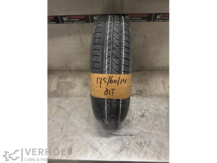 Usagé Pneu Prix sur demande proposé par Verhoef Cars & Parts
