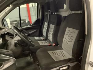 Begagnade Klädsel, uppsättning (komplett) Ford Transit Custom 2.2 TDCi 16V Pris på förfrågan erbjuds av Verhoef Cars & Parts