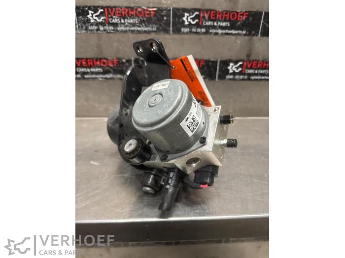 Usagé Bloc ABS Hyundai Ioniq 1.6 GDI 16V Hybrid Prix € 275,00 Règlement à la marge proposé par Verhoef Cars & Parts