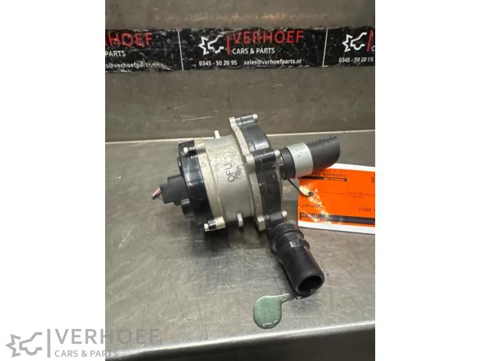Usagé Pompe à eau Hyundai Ioniq 1.6 GDI 16V Hybrid Prix € 250,00 Règlement à la marge proposé par Verhoef Cars & Parts