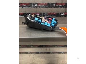 Usagé Boîte à fusibles Toyota Camry (VH7) 2.5 Hybrid 16V Prix sur demande proposé par Verhoef Cars & Parts