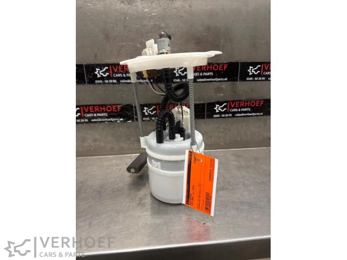 Begagnade Bensinpump Fiat 500X (334) 1.6 E-torq 16V Pris på förfrågan erbjuds av Verhoef Cars & Parts