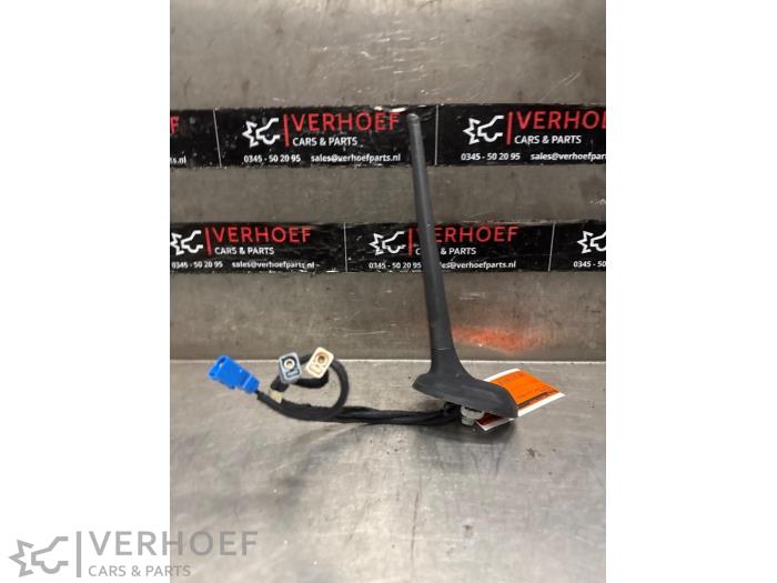 Używane Antena Fiat 500X (334) 1.6 E-torq 16V Cena € 75,00 Procedura marży oferowane przez Verhoef Cars & Parts