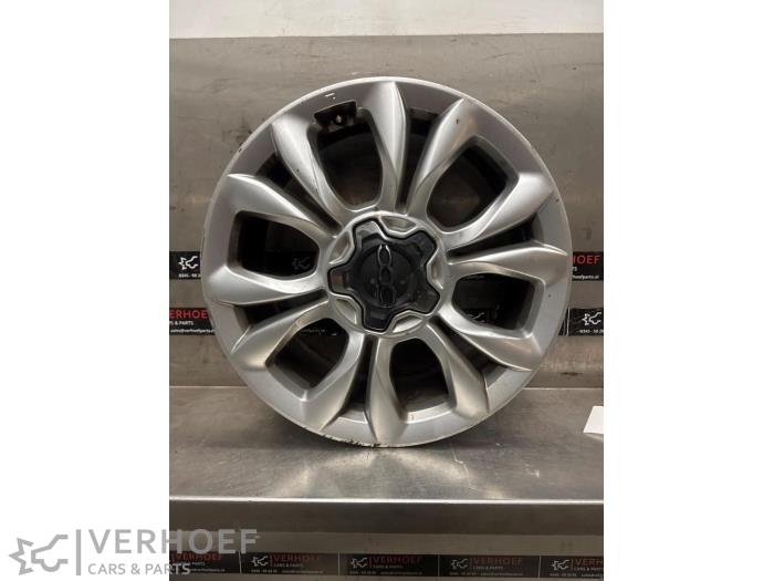 Używane Obrecz Fiat 500X (334) 1.6 E-torq 16V Cena na żądanie oferowane przez Verhoef Cars & Parts
