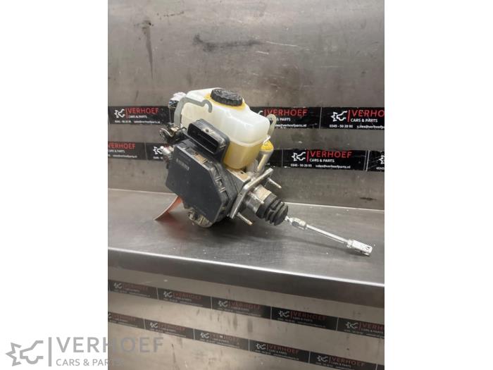 Usagé Servo frein Toyota Land Cruiser (J15) 2.8 D-4D 16V Euro 6 Prix € 665,50 Prix TTC proposé par Verhoef Cars & Parts