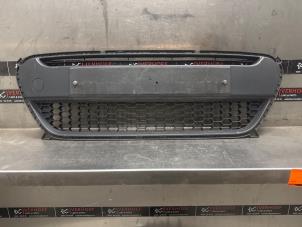 Begagnade Främre stötfångare, mittenkomponent Kia Picanto (TA) 1.2 16V Pris € 75,00 Marginaltabell erbjuds av Verhoef Cars & Parts