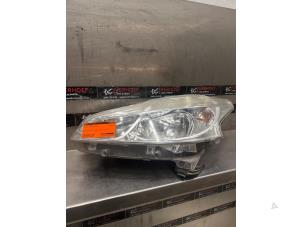 Gebrauchte Scheinwerfer links Peugeot 208 I (CA/CC/CK/CL) 1.2 Vti 12V PureTech 82 Preis € 100,00 Margenregelung angeboten von Verhoef Cars & Parts