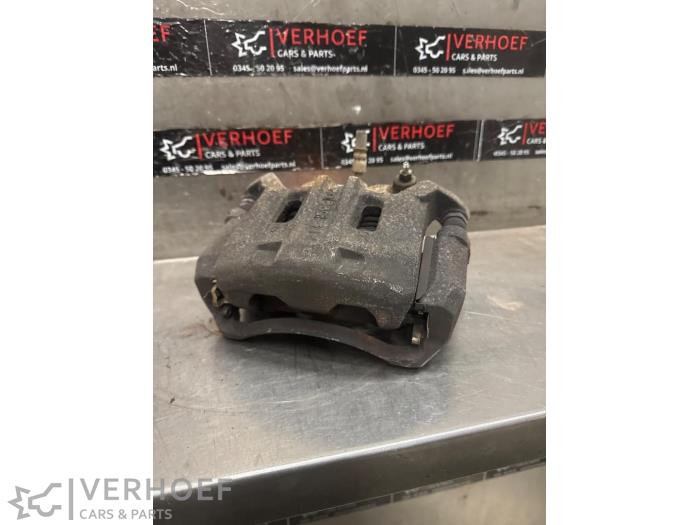 Gebrauchte Bremszange rechts vorne Nissan NP 300 Navara (D23) 2.3 dCi 16V Preis € 121,00 Mit Mehrwertsteuer angeboten von Verhoef Cars & Parts