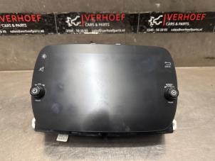 Gebrauchte Displays Multi Media Anzeige Fiat 500C/595C/695C 1.4 T-Jet 16V 595 Turismo Preis auf Anfrage angeboten von Verhoef Cars & Parts
