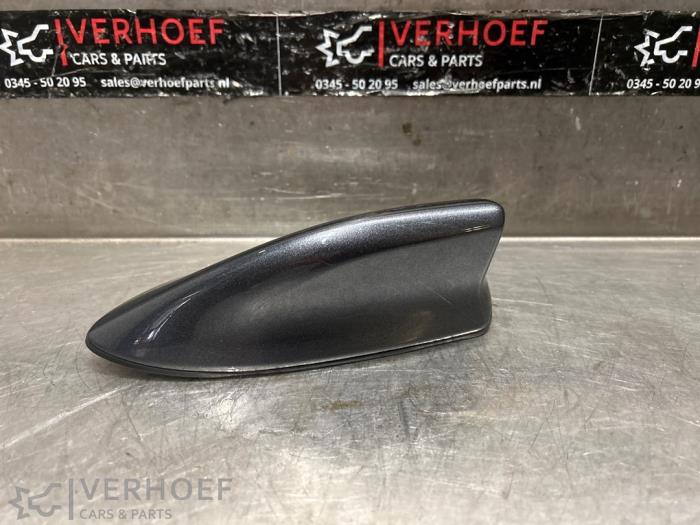 Używane Antena Mazda 2 Hybrid 1.5 12V Cena na żądanie oferowane przez Verhoef Cars & Parts
