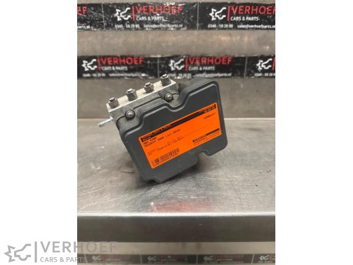 Usagé Pompe ABS Peugeot 3008 II (M4/MC/MJ/MR) 1.2 12V e-THP PureTech 130 Prix € 250,00 Règlement à la marge proposé par Verhoef Cars & Parts