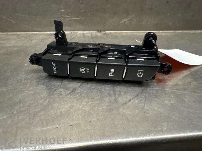 Usados Interruptor PDC Kia Proceed (CD) 1.6 T-GDI 16V DCT Precio de solicitud ofrecido por Verhoef Cars & Parts