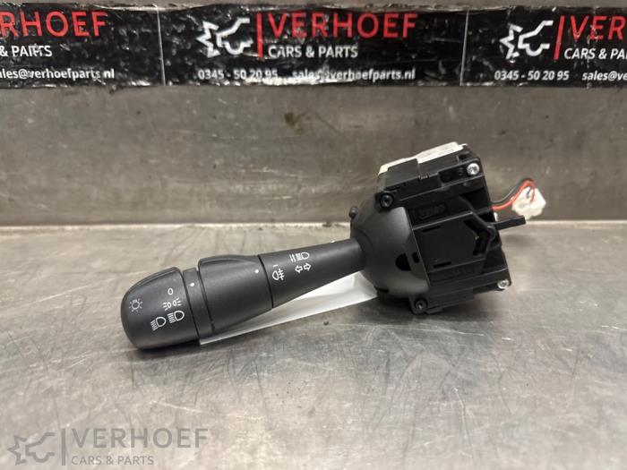 Usados Interruptor de luz Smart Forfour (453) 1.0 12V Precio de solicitud ofrecido por Verhoef Cars & Parts
