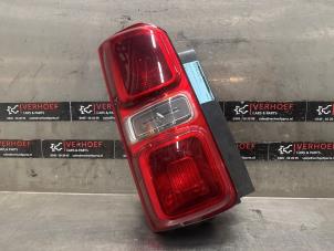 Usagé Feu arrière gauche Toyota Pro-Ace Prix € 96,80 Prix TTC proposé par Verhoef Cars & Parts