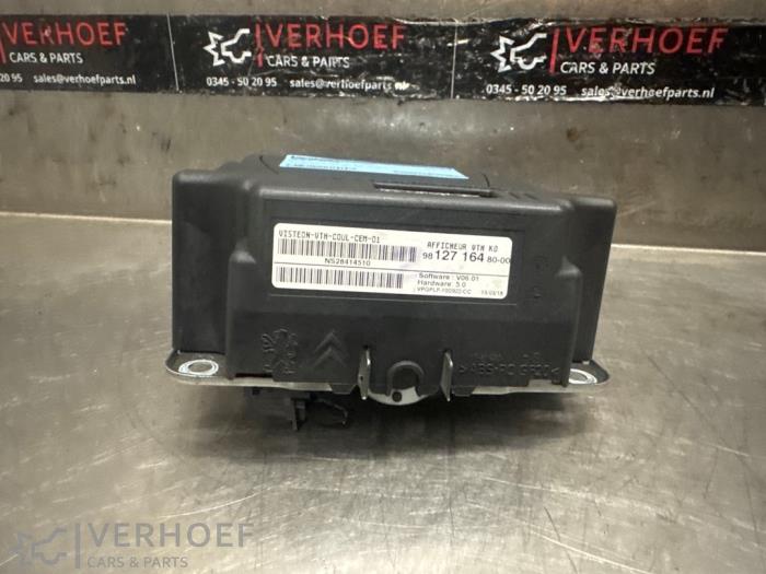 Gebrauchte Frontscheibenanzeige Toyota Pro-Ace Preis € 211,75 Mit Mehrwertsteuer angeboten von Verhoef Cars & Parts