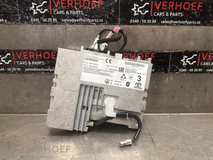 Usagé Module navigation Toyota Auris Touring Sports (E18) 1.8 16V Hybrid Prix € 300,00 Règlement à la marge proposé par Verhoef Cars & Parts