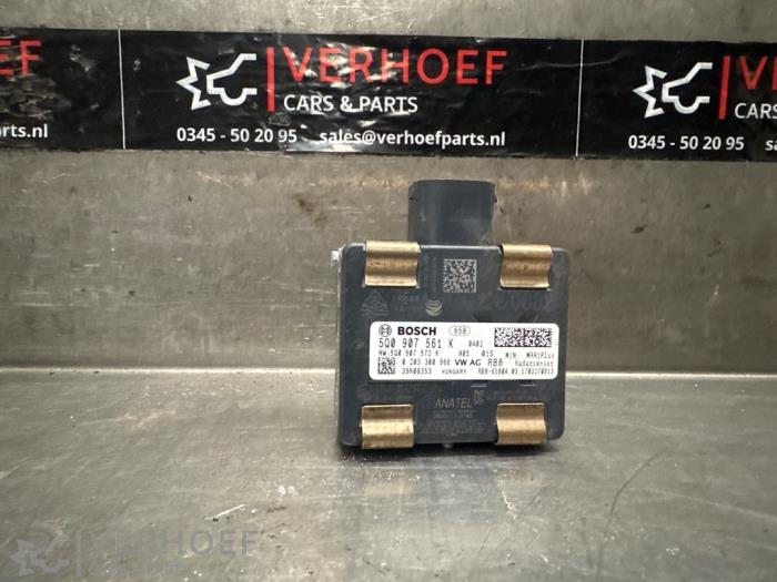 Begagnade Radarsensor Ford C-Max (DXA) 1.0 Ti-VCT EcoBoost 12V 125 Pris € 300,00 Marginaltabell erbjuds av Verhoef Cars & Parts