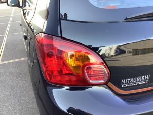 Usagé Feu arrière secondaire gauche Mitsubishi Space Star (A0) 1.0 12V Prix € 70,00 Règlement à la marge proposé par Verhoef Cars & Parts
