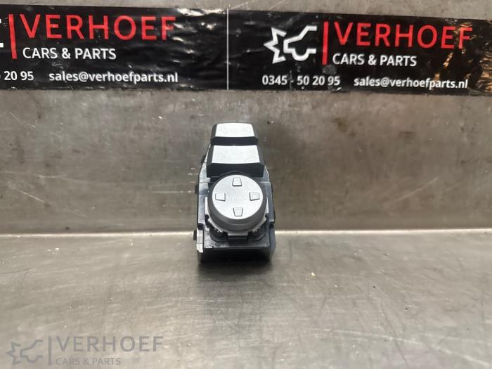 Usados Interruptor de retrovisor Hyundai Ioniq 1.6 GDI 16V PHEV Precio € 20,00 Norma de margen ofrecido por Verhoef Cars & Parts