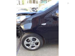 Begagnade Framskärm, vänster Kia Picanto (TA) 1.0 12V Pris € 150,00 Marginaltabell erbjuds av Verhoef Cars & Parts
