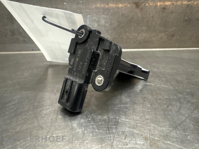 Gebrauchte Luftmengenmesser Toyota Yaris IV (P21/PA1/PH1) 1.5 12V Hybrid 115 Preis € 50,00 Margenregelung angeboten von Verhoef Cars & Parts