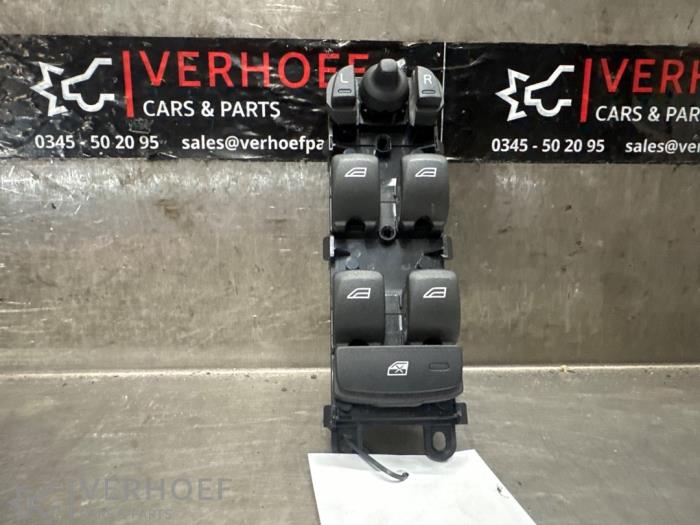 Używane Przelacznik combi okienny Volvo V40 (MV) 1.6 T3 GTDi 16V Cena € 30,00 Procedura marży oferowane przez Verhoef Cars & Parts