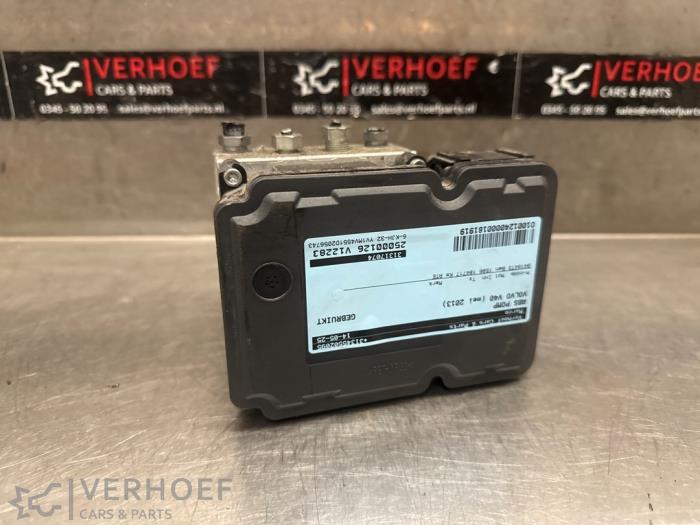 Gebrauchte ABS Pumpe Volvo V40 (MV) 1.6 T3 GTDi 16V Preis € 75,00 Margenregelung angeboten von Verhoef Cars & Parts