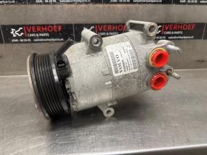 Usados Bomba de aire acondicionado Volvo V40 (MV) 1.6 T3 GTDi 16V Precio € 150,00 Norma de margen ofrecido por Verhoef Cars & Parts